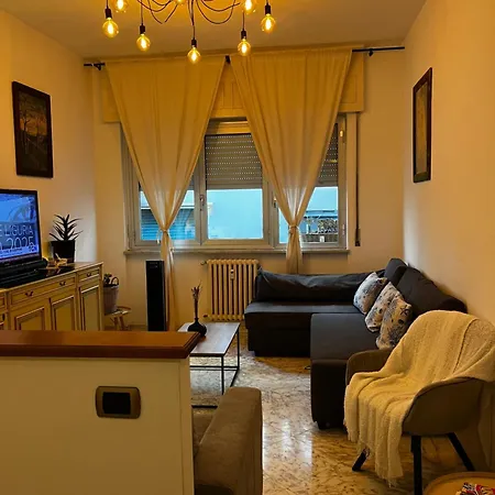 Bilocale Golf Vicino Al Iclas Azzurra Apartment